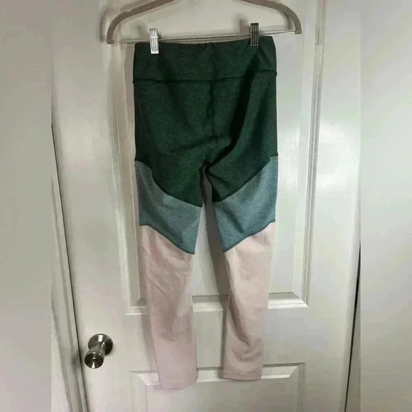Outdoor Voices Women’s Springs Green Tricolor 7/8 Leggings - Size Small - Picture 2 of 4